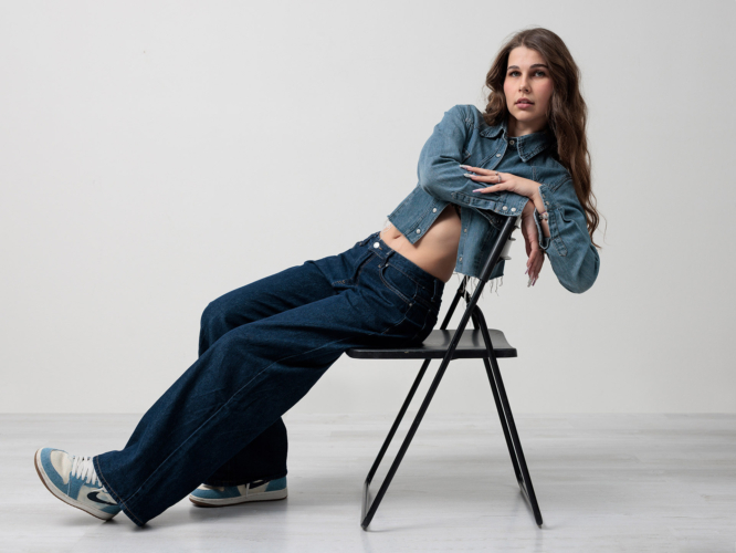 Lifestyle portrét v ateliéri