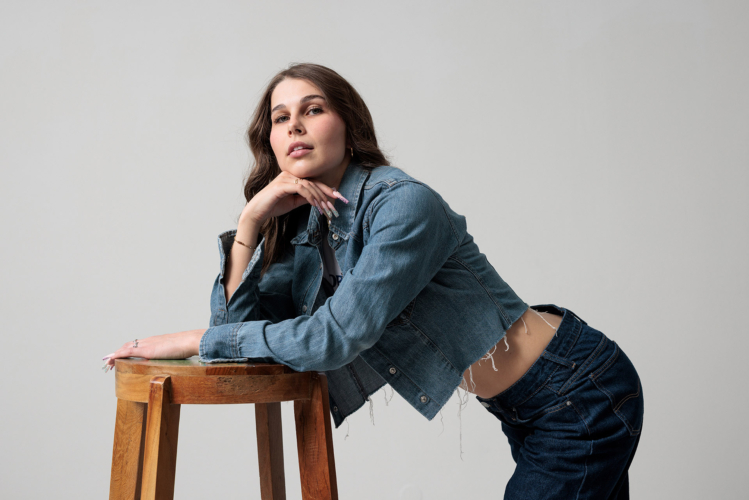 Lifestyle portrét v ateliéri